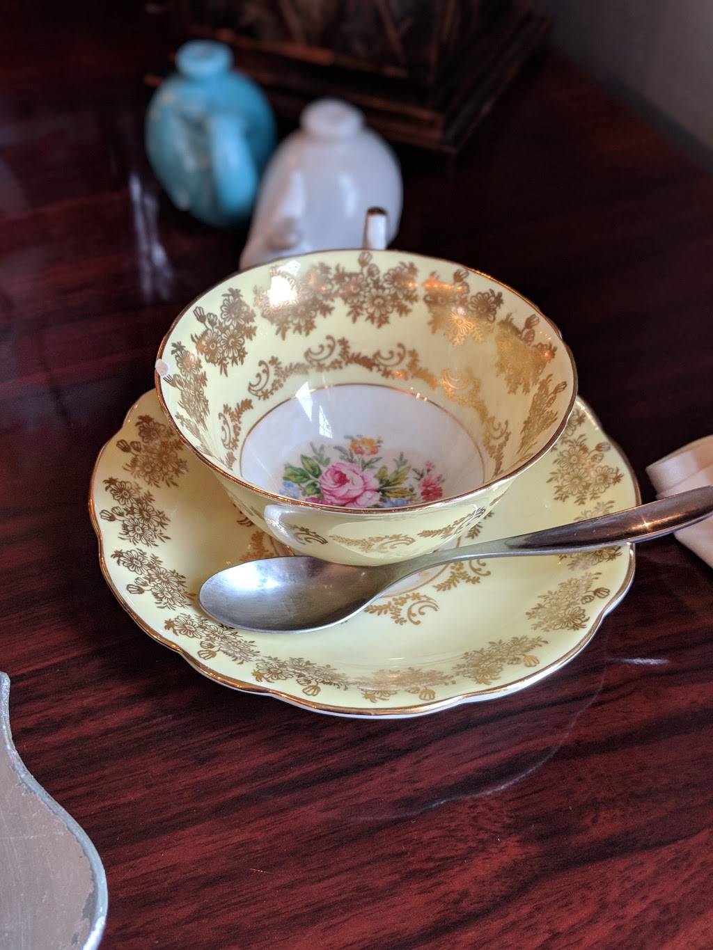 Sassafras Lunch & Tea Room | cafe | 229 N Madison Ave, Greenwood, IN 46142, USA | 3178888449 OR +1 317-888-8449