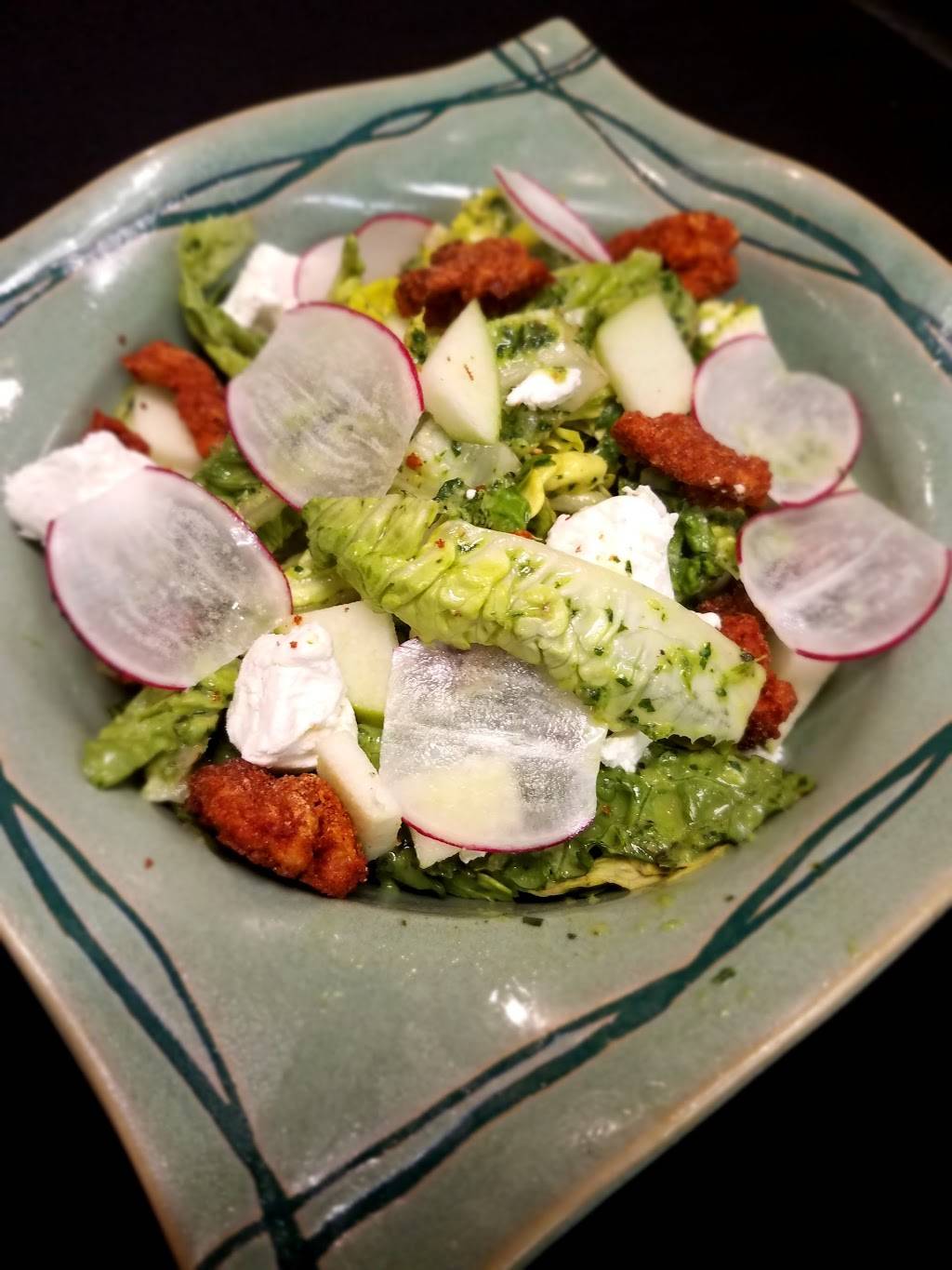 Mainland Container Co. Kitchen & Bar | restaurant | 1528 Ben Sawyer Blvd, Mt Pleasant, SC 29464, USA | 8432848174 OR +1 843-284-8174