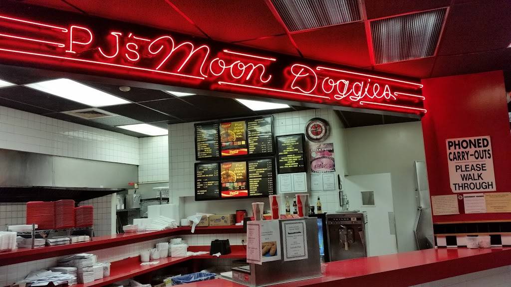 P.J.s Moon Doggies | restaurant | 1702 Milwaukee Ave, Glenview, IL 60025, USA | 8476998330 OR +1 847-699-8330