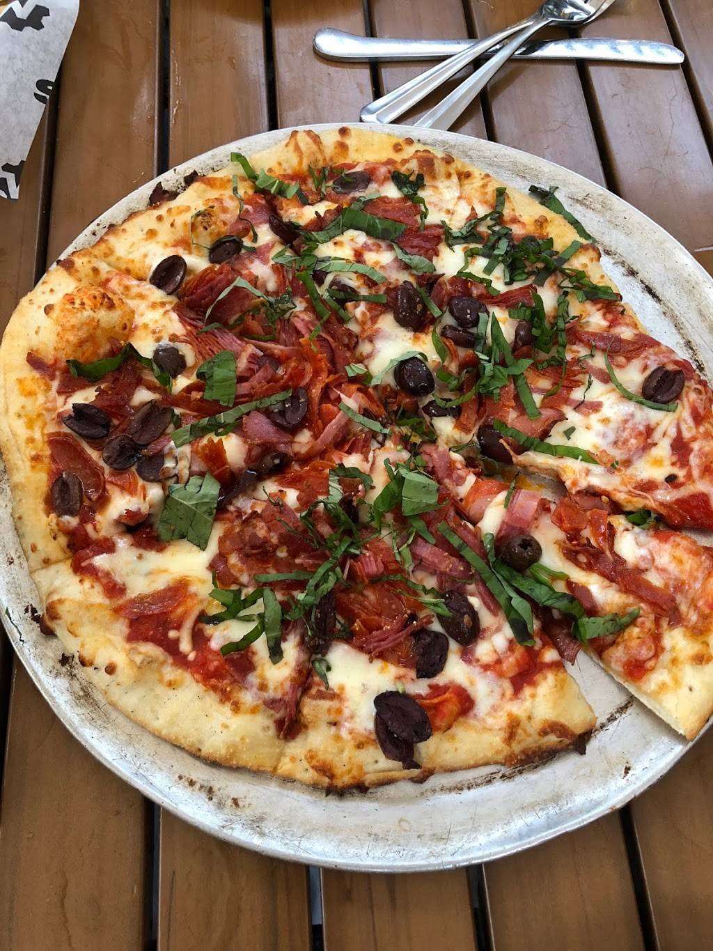 Stone Werks Big Rock Grille, The Rim | restaurant | 5807 Worth Pkwy, San Antonio, TX 78257, USA | 2105589898 OR +1 210-558-9898