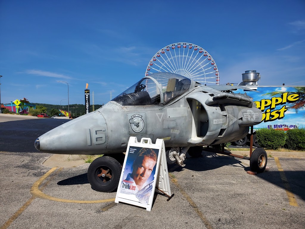 Retro Mania | restaurant | 3307 State Hwy 76, Branson, MO 65616, USA | 4175440143 OR +1 417-544-0143