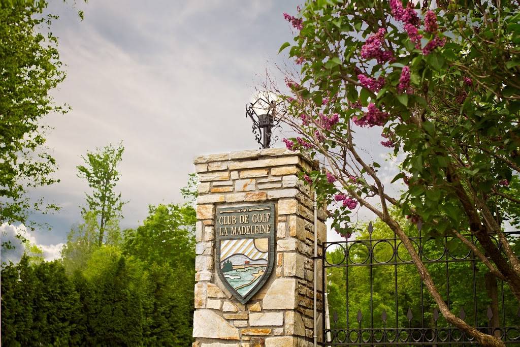 Club de golf La Madeleine | restaurant | 3501 Montée du 4e Rang, Sainte-Madeleine, QC J0H 1S0, Canada | 4505842244 OR +1 450-584-2244