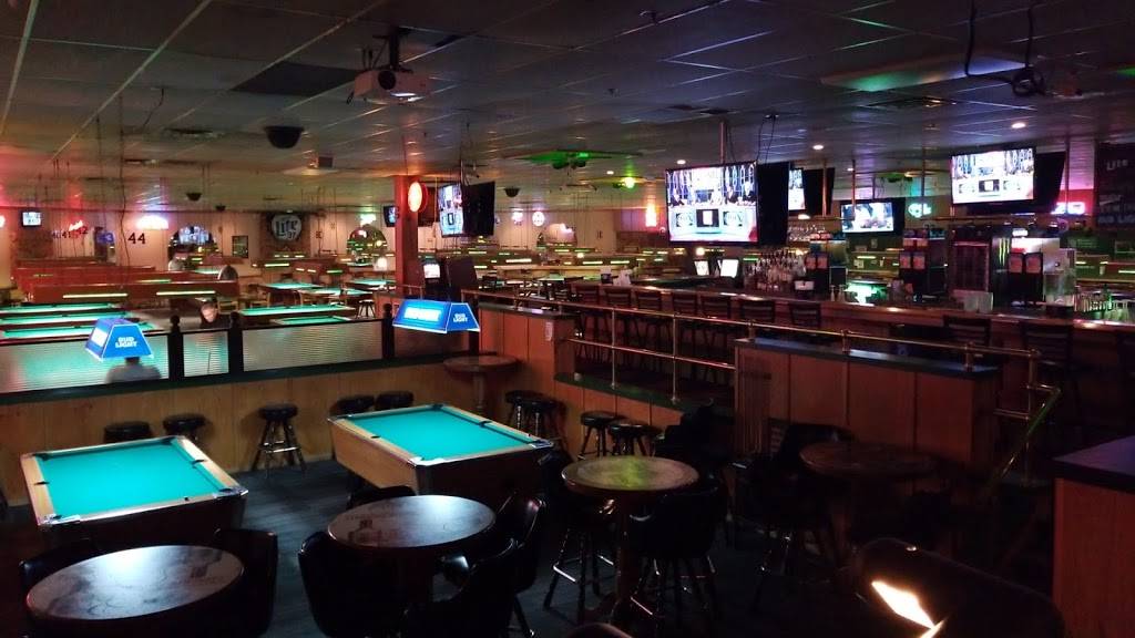 Romines High Pockets | restaurant | 6125 S 27th St, Milwaukee, WI 53221, USA | 4142812212 OR +1 414-281-2212