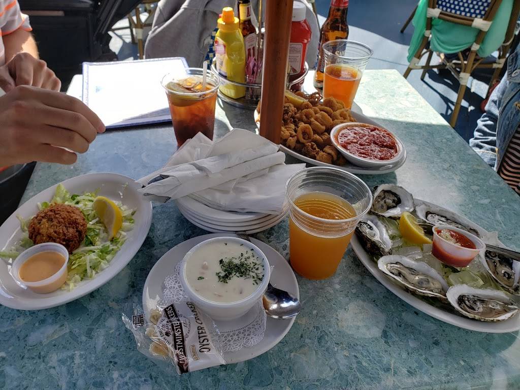 Spankys Clam Shack and Seaside Saloon | restaurant | 138 Ocean St, Hyannis, MA 02601, USA | 5087712770 OR +1 508-771-2770