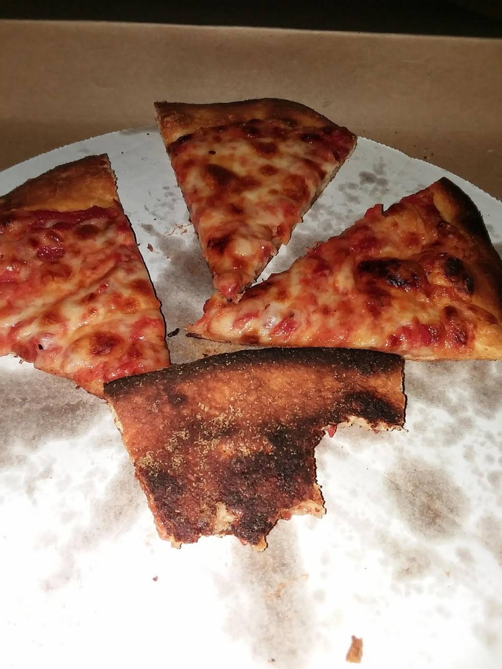 Lakeville Liquors & Market | meal takeaway | 330 Bedford St, Lakeville, MA 02347, USA | 5089472434 OR +1 508-947-2434