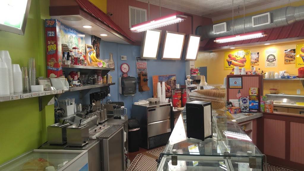 Ikes Eats & Treats | restaurant | 103 Main St, Auburndale, FL 33823, USA | 8639676111 OR +1 863-967-6111