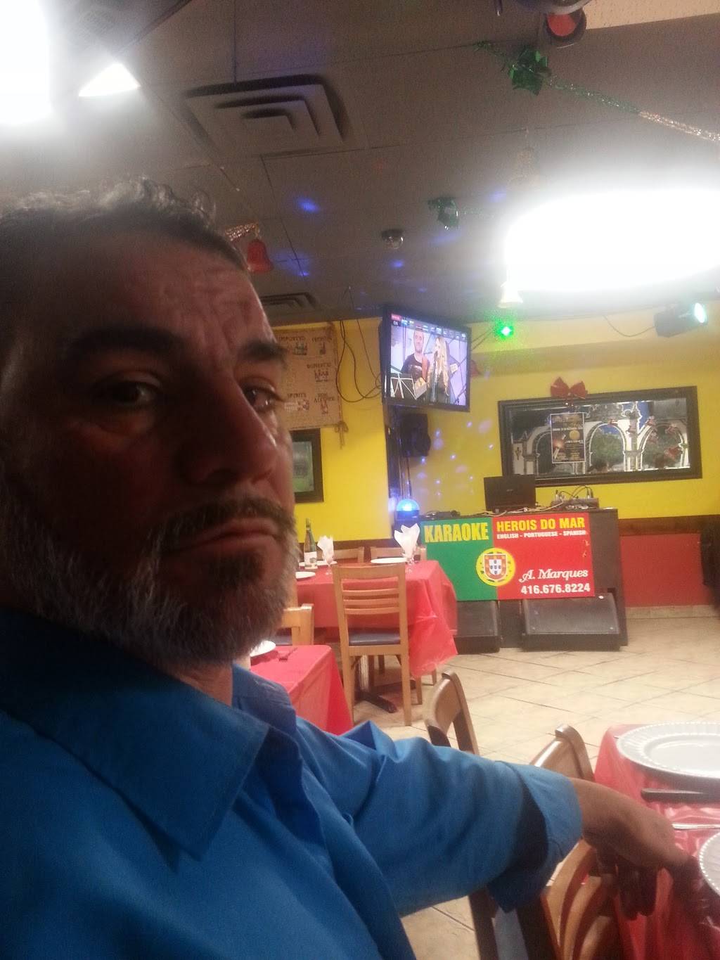 Marinho Sports Bar | restaurant | 1708 St Clair Ave W, Toronto, ON M6N 1J1, Canada | 4166529458 OR +1 416-652-9458