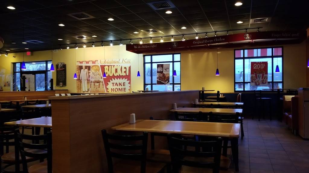 KFC | restaurant | 244 W Morton Ave, Jacksonville, IL 62650, USA | 2172459239 OR +1 217-245-9239