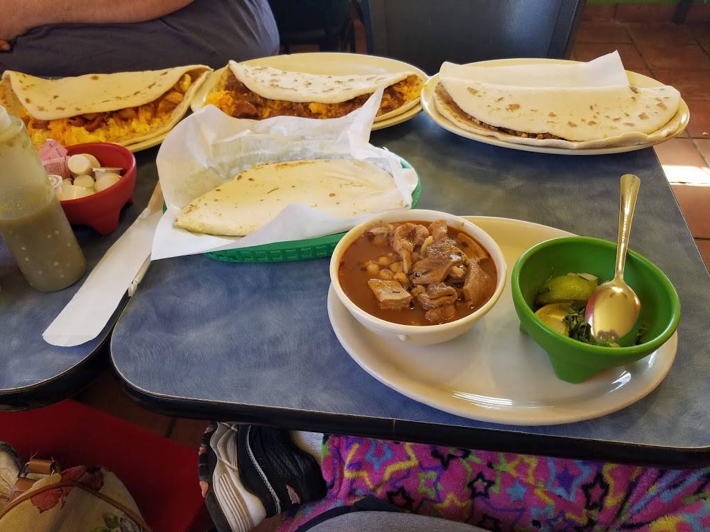 Rolandos Super Taco | restaurant | 93 Shasta Ave, San Antonio, TX 78221, USA | 2109279449 OR +1 210-927-9449