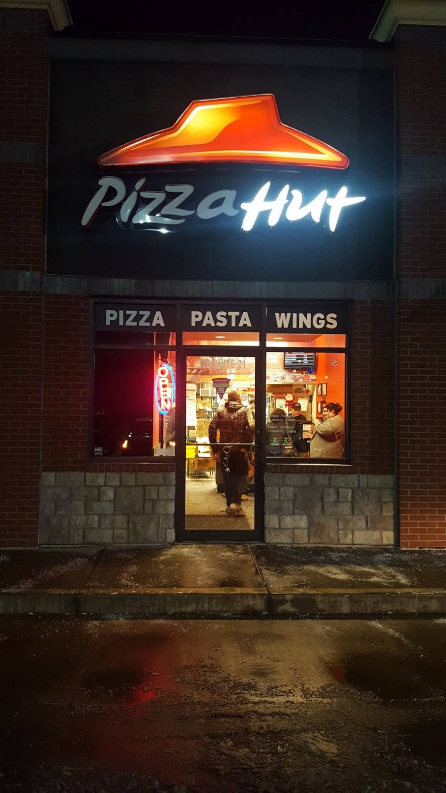 Pizza Hut | restaurant | 326 S Washington St Suite 21, Versailles, IN 47042, USA | 8126890397 OR +1 812-689-0397