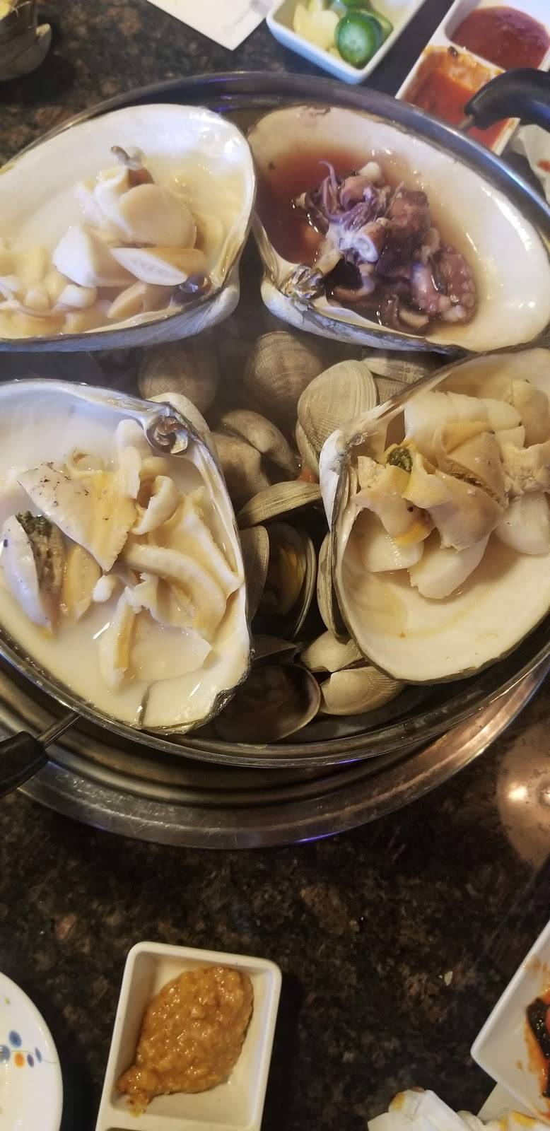 Haeundae seafood restaurant | restaurant | 354 S Western Ave, Los Angeles, CA 90020, USA | 2133800708 OR +1 213-380-0708