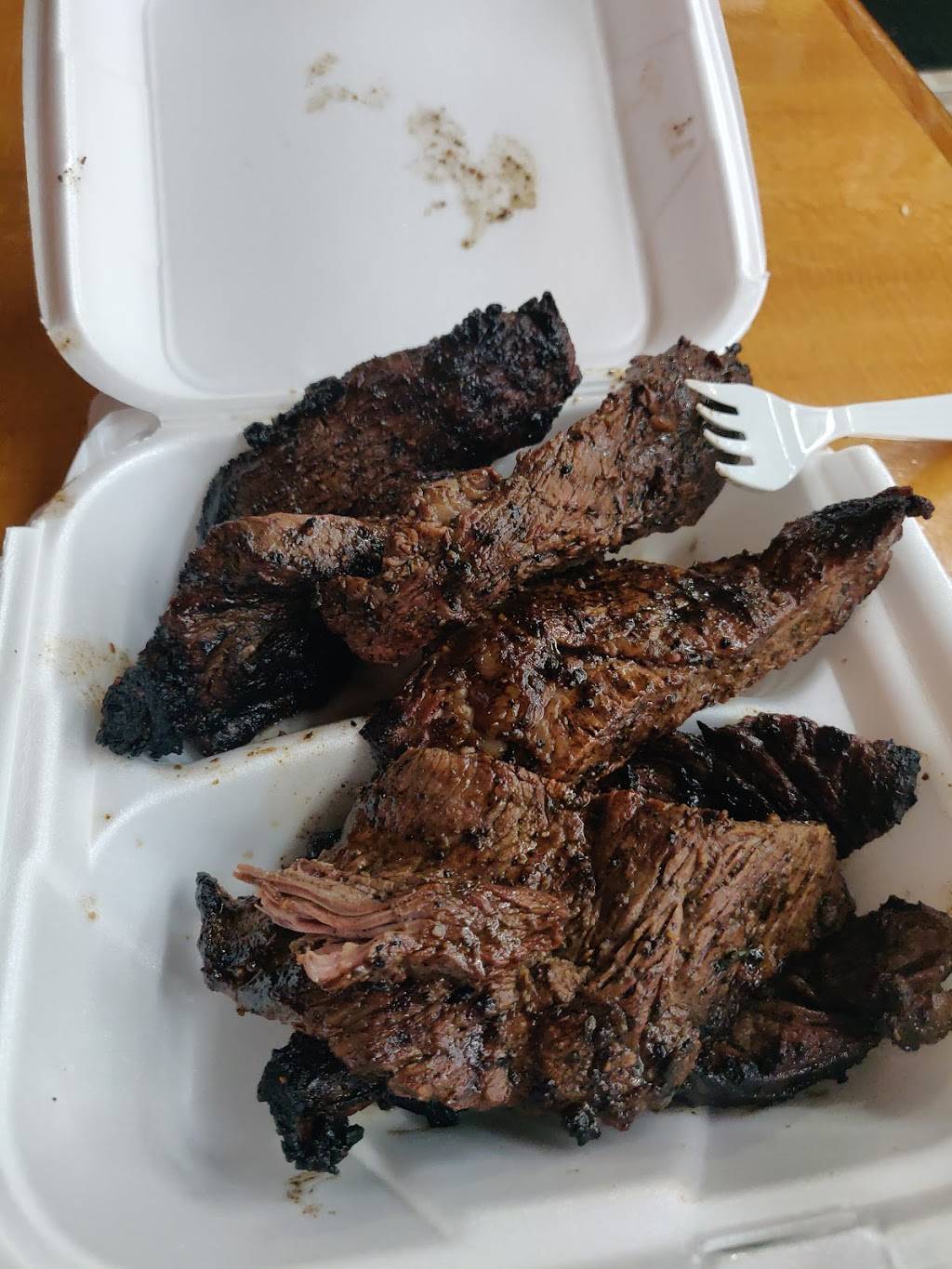 La Hormiga De Oro | restaurant | 18530 NW 67th Ave, Hialeah, FL 33015, USA | 3058193018 OR +1 305-819-3018