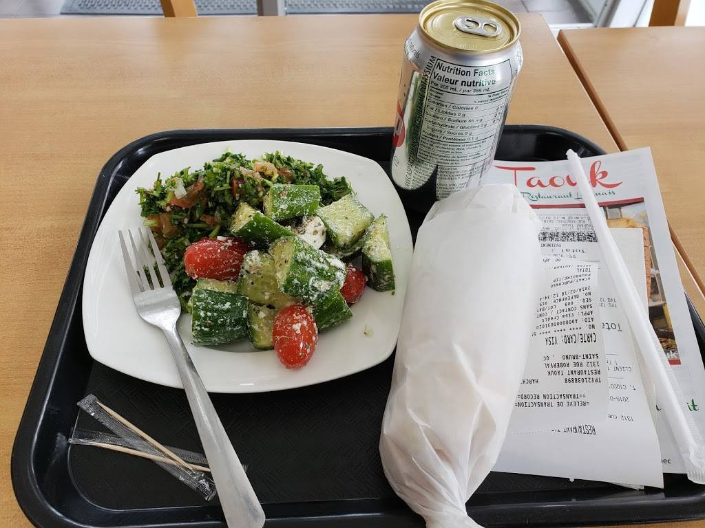 Restaurant Taouk | restaurant | 1312 Rue Roberval, Saint-Bruno-de-Montarville, QC J3V 5J1, Canada | 4504414111 OR +1 450-441-4111