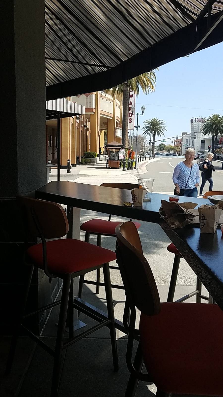 Bruxie Original Fried Chicken & Waffle Sandwich | meal takeaway | 215 W Birch St, Brea, CA 92821, USA | 7142551188 OR +1 714-255-1188