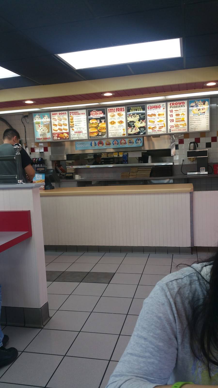 Wienerschnitzel | restaurant | 19101 Brookhurst St, Huntington Beach, CA 92646, USA | 7149629431 OR +1 714-962-9431