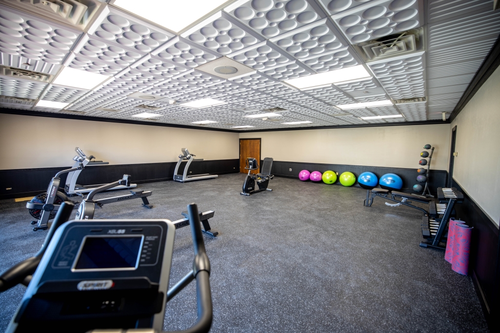 The Highlander Hotel | restaurant | 2525 Highlander Pl, Iowa City, IA 52245, USA | 3193542000 OR +1 319-354-2000