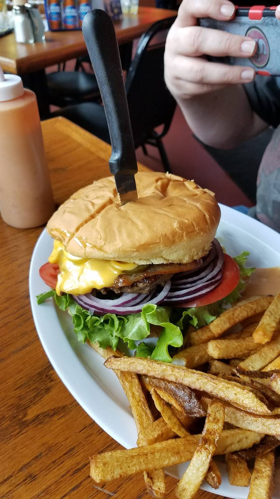 The Limit Bar & Grill | restaurant | 1500 S Gold St, Centralia, WA 98531, USA | 3603308049 OR +1 360-330-8049