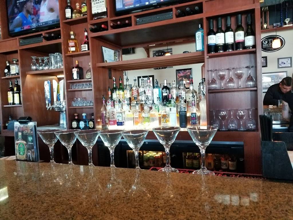 Legends Grill and Bar | restaurant | 620 W Veterans Pkwy, Yorkville, IL 60560, USA | 6308828380 OR +1 630-882-8380