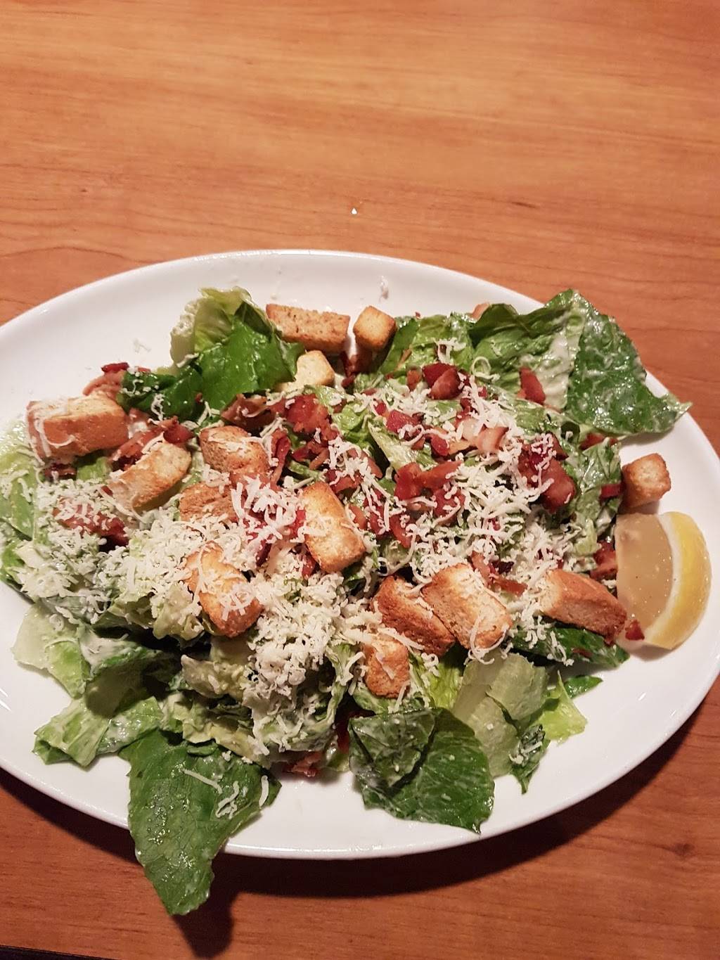 Boston Pizza | restaurant | 4450 Walker Rd Unit D, Windsor, ON N8W 3T5, Canada | 5192507670 OR +1 519-250-7670