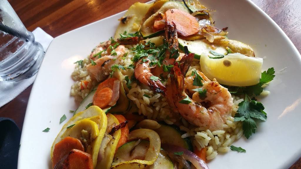 Claim Jumper Restaurants | restaurant | 9429 Tampa Ave, Northridge, CA 91324, USA | 8187182882 OR +1 818-718-2882