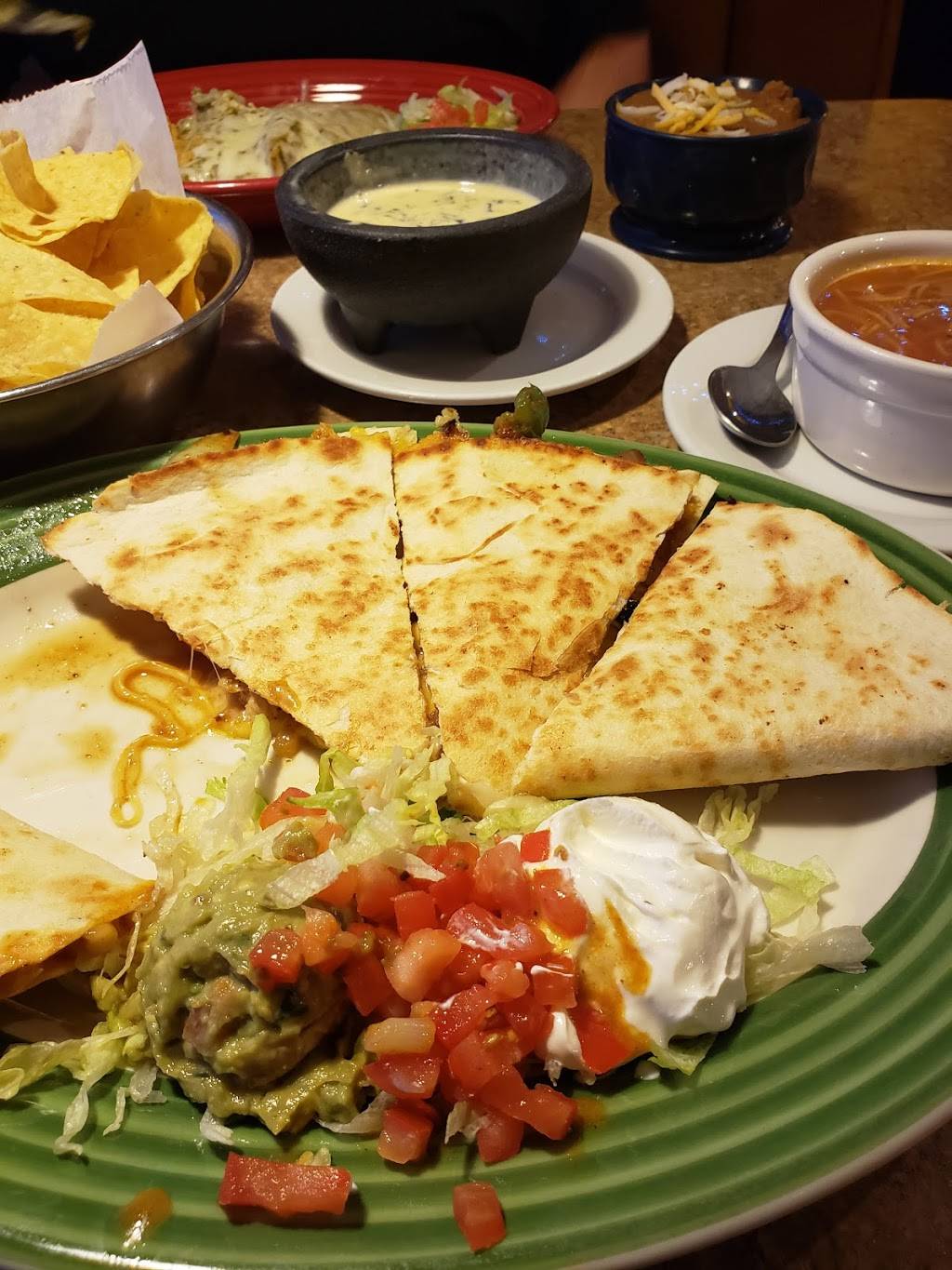 El Mariachi Mexican Food & Cantina | restaurant | 111 N Parker St, Olathe, KS 66061, USA | 9132547266 OR +1 913-254-7266