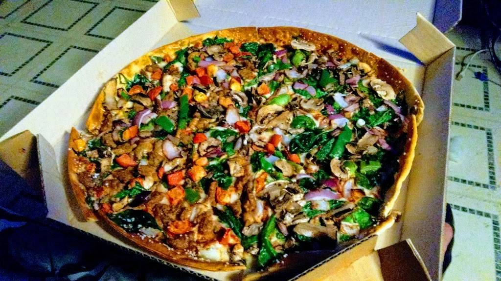 Pizza Hut | restaurant | 447 W Sunset Dr, Waukesha, WI 53189, USA | 2625476652 OR +1 262-547-6652