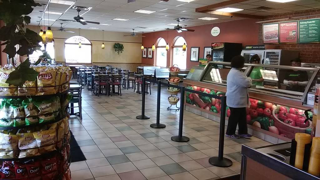 Subway | restaurant | 325 E Main St, Hagerstown, IN 47346, USA | 7654894244 OR +1 765-489-4244