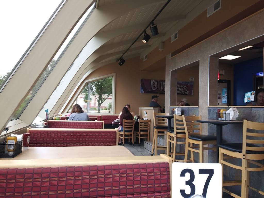 Dairy Queen Grill & Chill | restaurant | 374 E Chestnut Hill Rd, Newark, DE 19713, USA | 3027375071 OR +1 302-737-5071