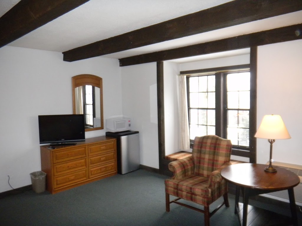 Beech Alpen Inn | restaurant | 700 Beech Mountain Pkwy, Beech Mountain, NC 28604, USA | 8283872252 OR +1 828-387-2252