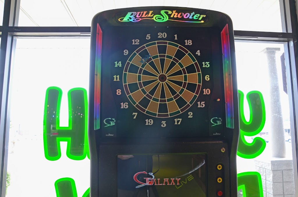 Yonah Pool Bar & Grill | restaurant | 201 Elizabeth St, Boaz, AL 35957, USA | 2562816500 OR +1 256-281-6500