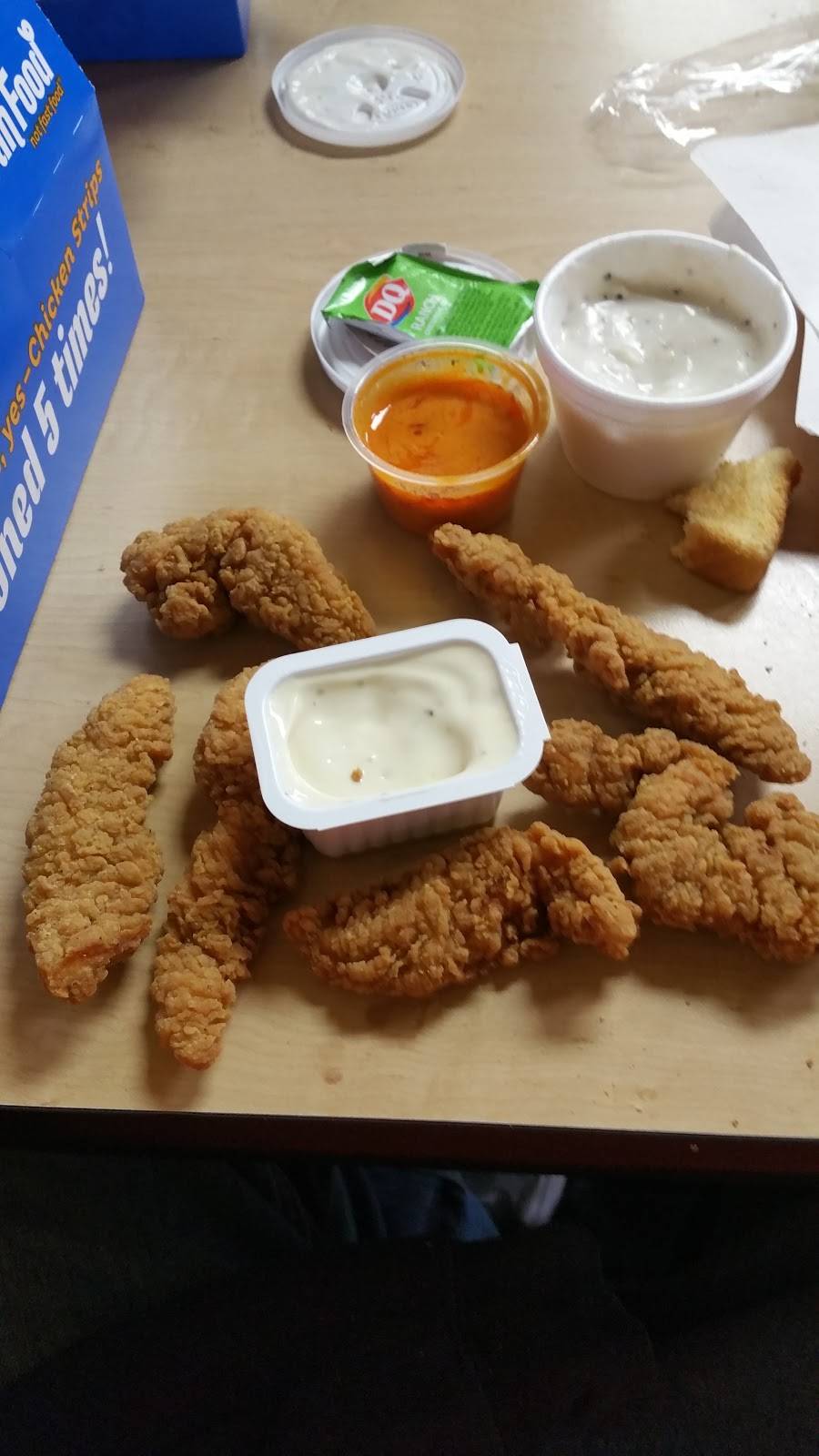 Dairy Queen Grill & Chill | restaurant | 808 E W Oak St, Fort Branch, IN 47648, USA | 8127533579 OR +1 812-753-3579