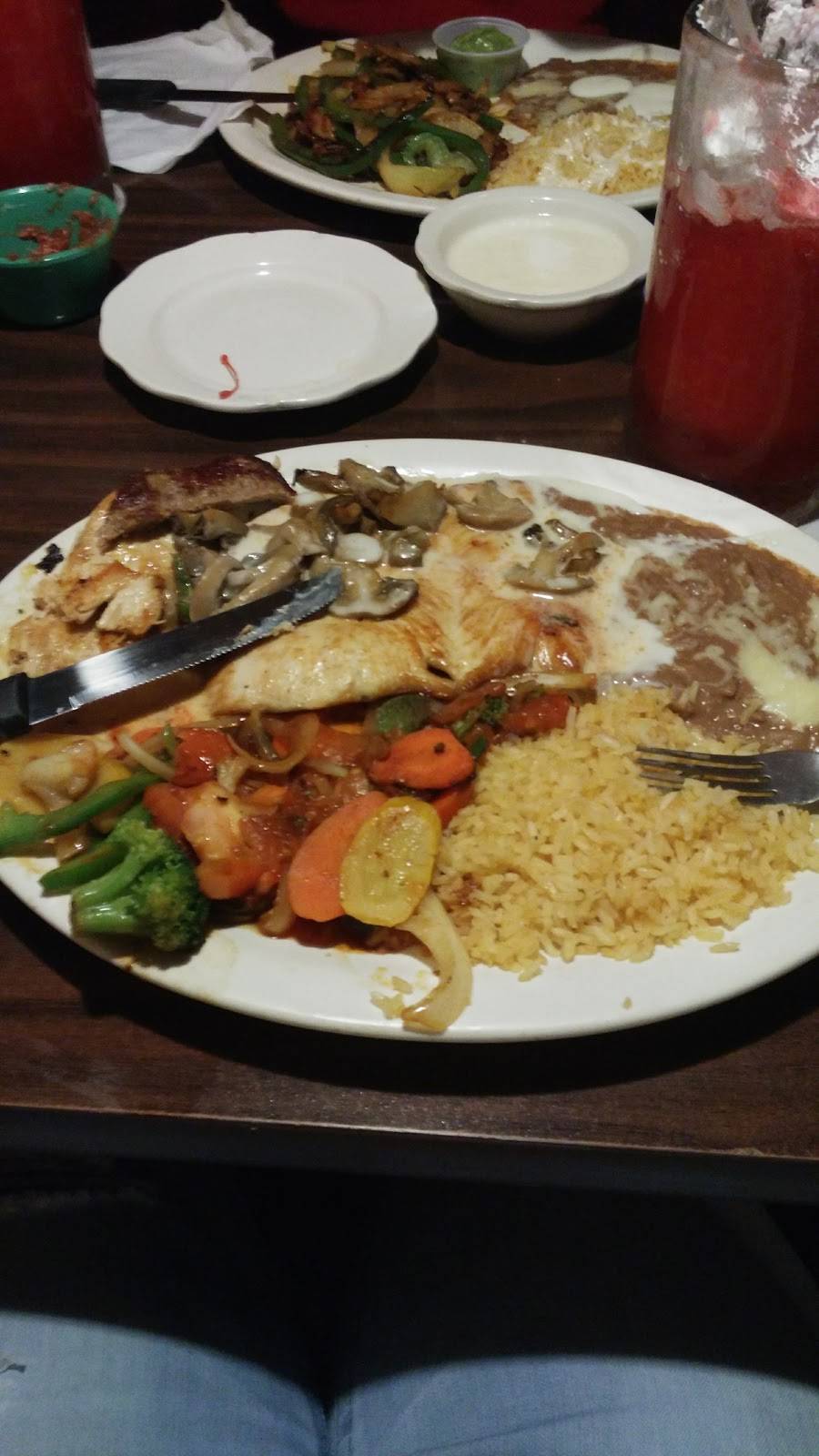 Molinas Mexican Restaurant | restaurant | 2 Benton Rd, Travelers Rest, SC 29690, USA | 8648344909 OR +1 864-834-4909