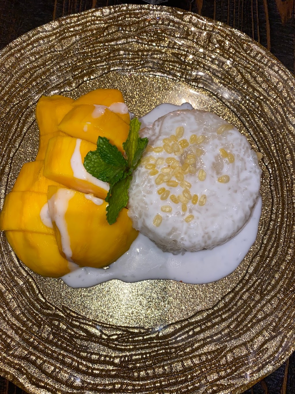 Thai social | restaurant | 215-01 73rd Ave, Queens, NY 11364, USA | 7183953666 OR +1 718-395-3666