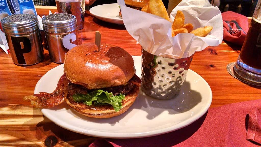 Twin Peaks Madison Heights | restaurant | 1111 W 14 Mile Rd, Madison Heights, MI 48071, USA | 2482684173 OR +1 248-268-4173