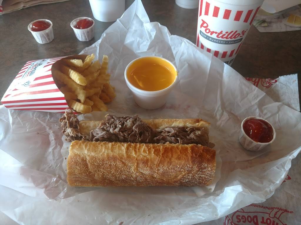 Portillos Hot Dogs | meal takeaway | 170 North Ave, Northlake, IL 60164, USA | 7084090000 OR +1 708-409-0000