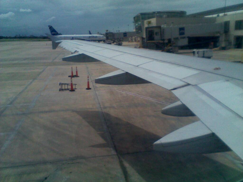 Papa Joes Sports Bar & Grill | restaurant | 1011 Walden Ave, Buffalo, NY 14211, USA | 7168918165 OR +1 716-891-8165