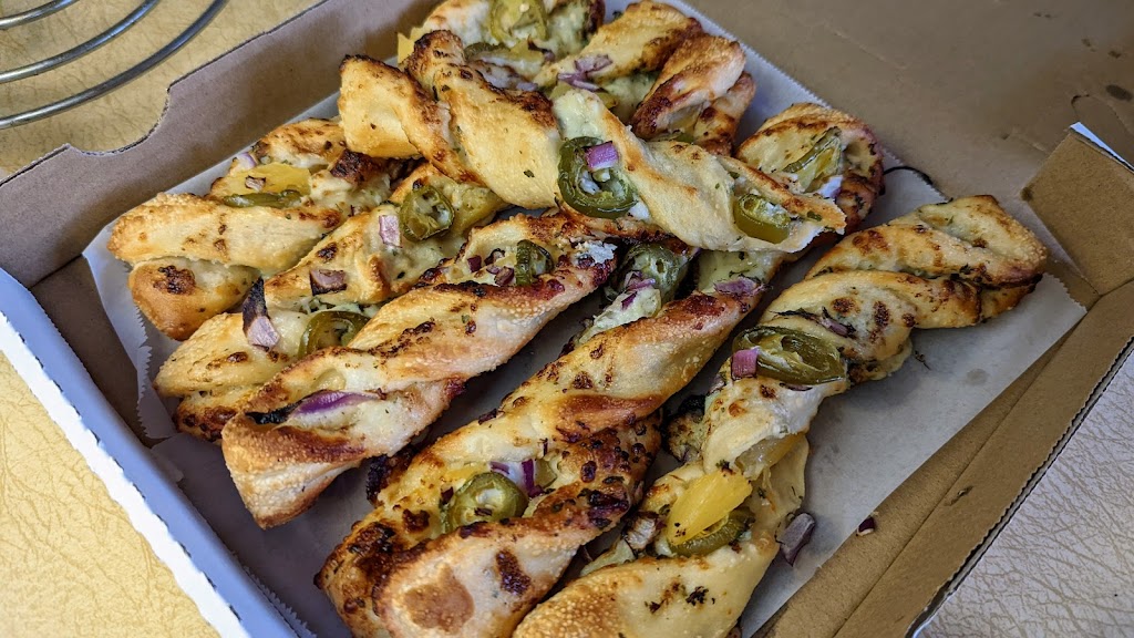 Straw Hat Pizza | meal delivery | 43901 Hugo Terrace, Fremont, CA 94538, USA | 5105649039 OR +1 510-564-9039