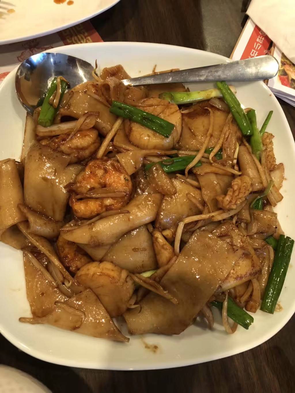 Hula Inn | restaurant | 46000 Old Ox Rd #103, Sterling, VA 20166, USA | 7034719000 OR +1 703-471-9000