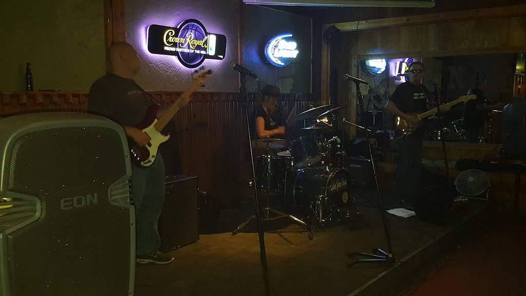 The Rusty Nail | restaurant | 14210 Pierce Plaza, Omaha, NE 68144, USA | 4029339753 OR +1 402-933-9753