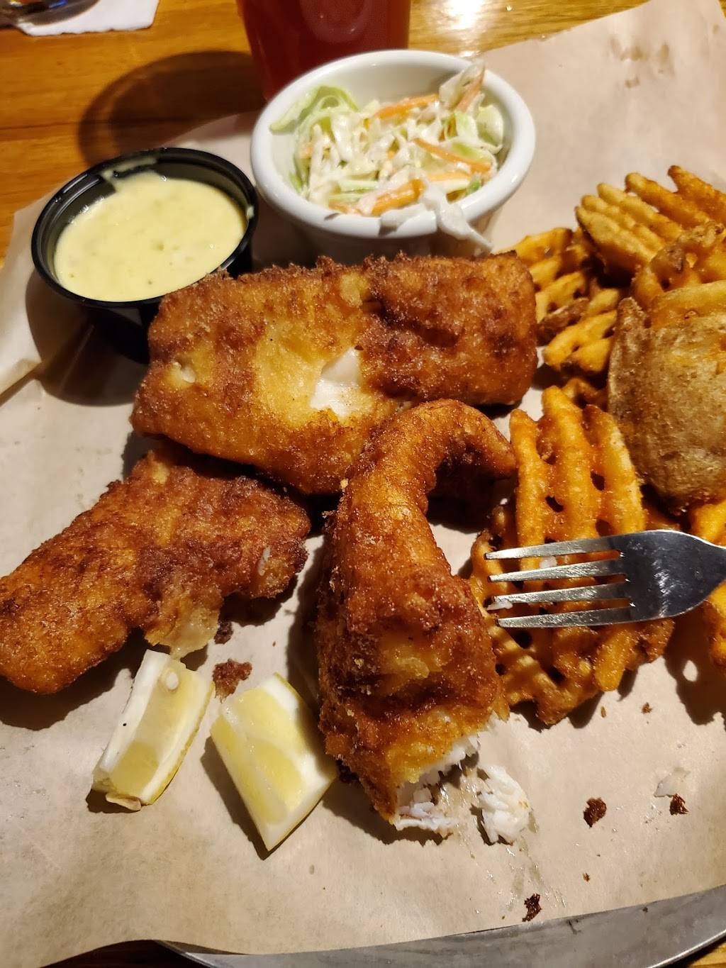 Mad Anthony Taproom | restaurant | 114 N Main St, Auburn, IN 46706, USA | 2609270500 OR +1 260-927-0500