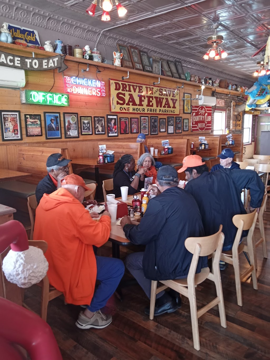 Valley Cafe | restaurant | 360 W Hall St, Hatch, NM 87937, USA | 5752674798 OR +1 575-267-4798