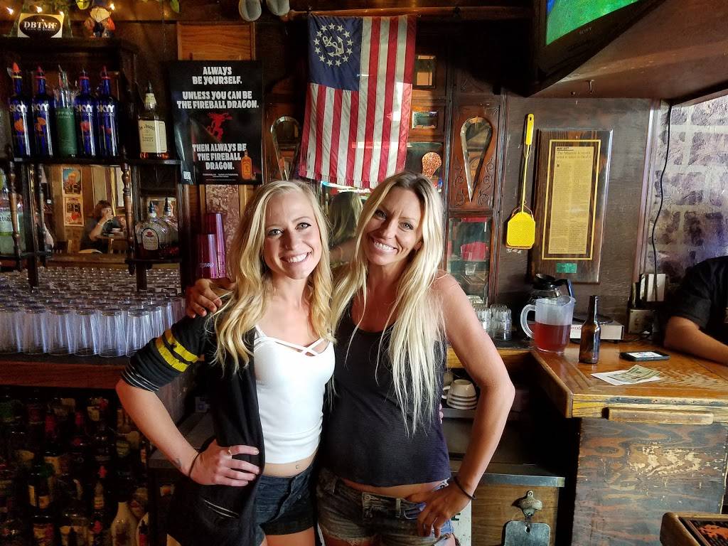 Majestic Saloon | restaurant | 3140 S Parker Rd, Aurora, CO 80014, USA | 3036954478 OR +1 303-695-4478