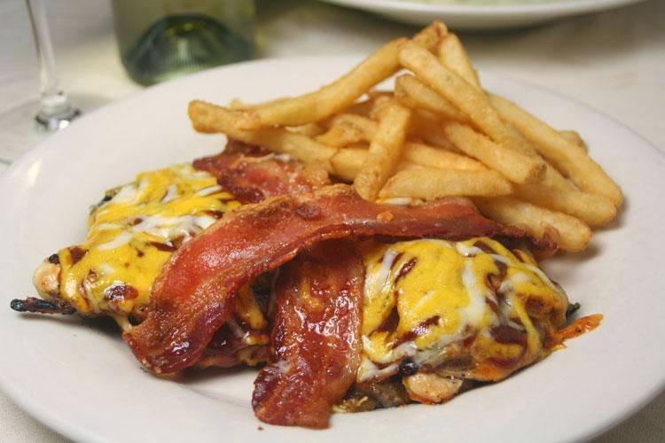 Garrisons | restaurant | 303 Boston Rd, Billerica, MA 01821, USA | 9786701202 OR +1 978-670-1202