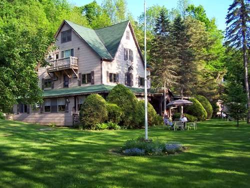 Slide Mountain Forest House | restaurant | 805 Oliverea Rd, Big Indian, NY 12410, USA | 8452545365 OR +1 845-254-5365