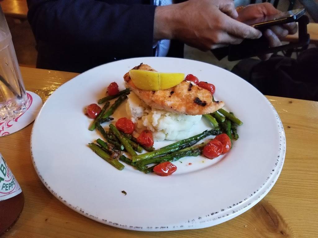 St. Arnolds Mussel Bar Bethesda | restaurant | 7525 Old Georgetown Rd, Bethesda, MD 20814, USA | 3019130352 OR +1 301-913-0352