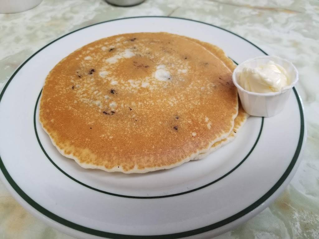 Quaker Diner | restaurant | 319 Park Rd, West Hartford, CT 06119, USA | 8602325523 OR +1 860-232-5523