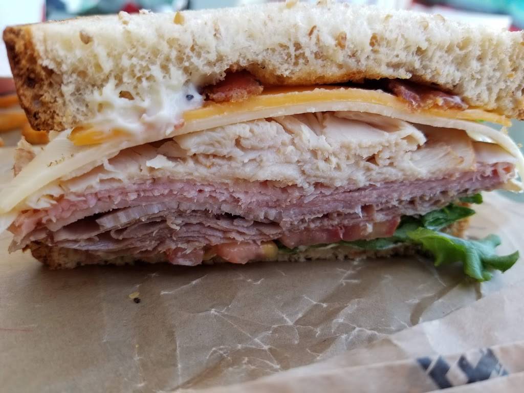 Arbys | restaurant | 12528 Meridian E, Puyallup, WA 98373, USA | 2538402460 OR +1 253-840-2460