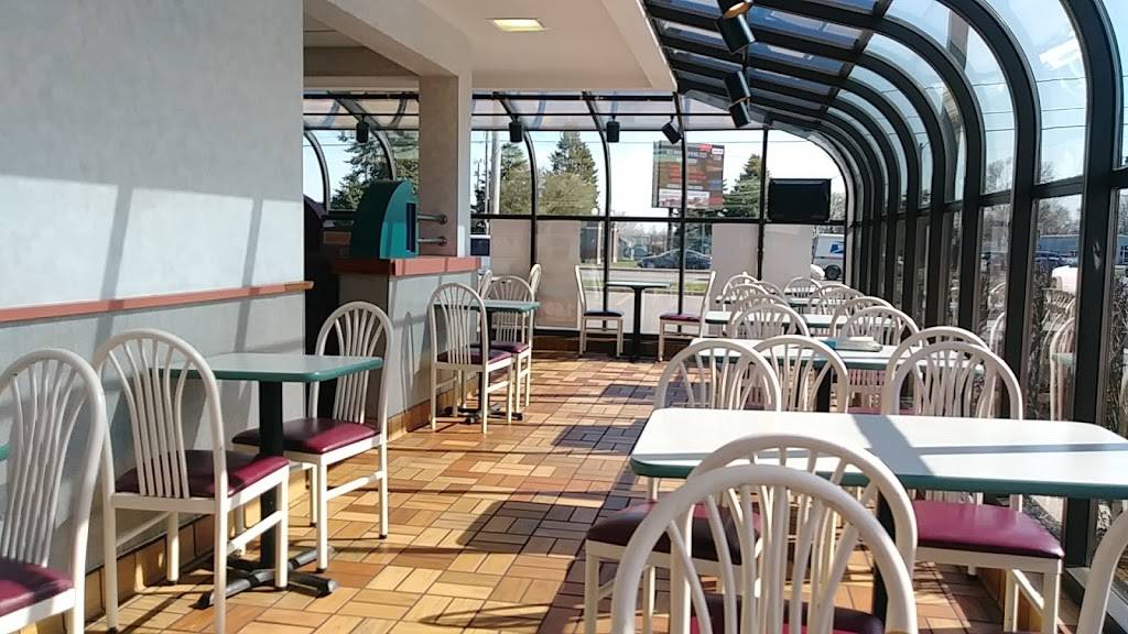 Burger King | restaurant | 3000 E University Ave, Des Moines, IA 50317, USA | 5152660041 OR +1 515-266-0041