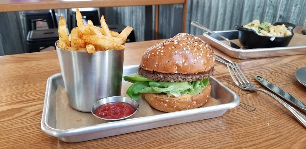 First Draft Taproom & Kitchen | restaurant | 1230 S Olive St, Los Angeles, CA 90015, USA | 2135365267 OR +1 213-536-5267