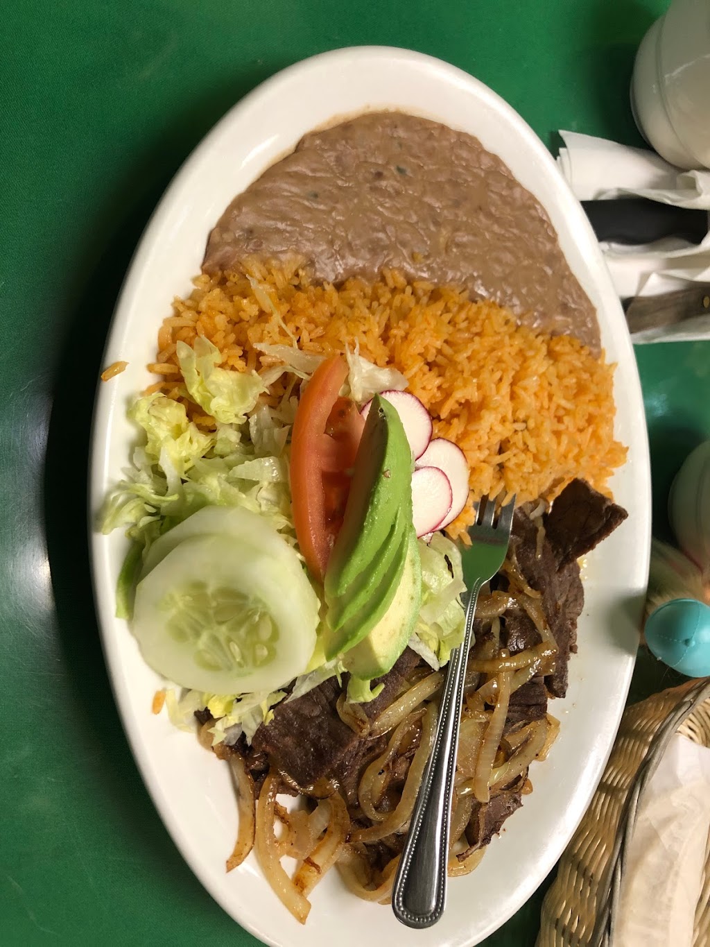 Mi Mexico Lindo | restaurant | 1175 E Main St, Bridgeport, CT 06608, USA | 2033360834 OR +1 203-336-0834